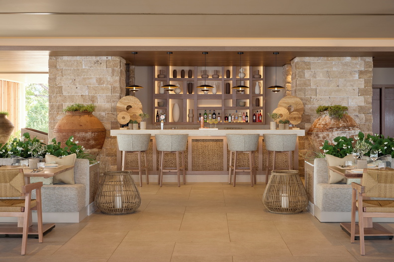 Tiara Holidays - Ikos Odisia - elia restaurant interior